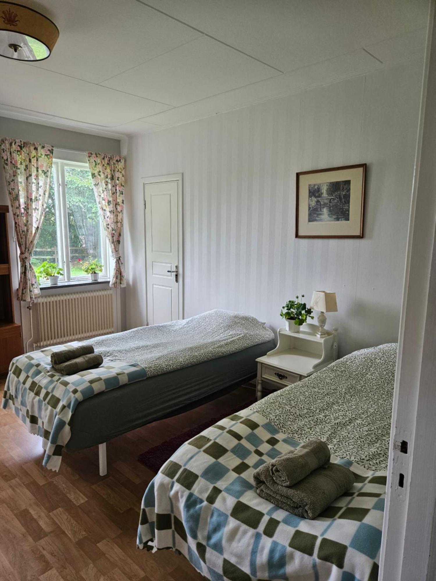 Oernsro Boende Och Staellplatser Skara Habitación foto